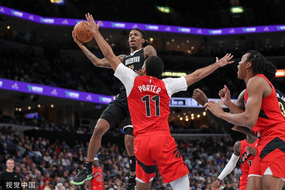 拉近了与全 拉近了与全