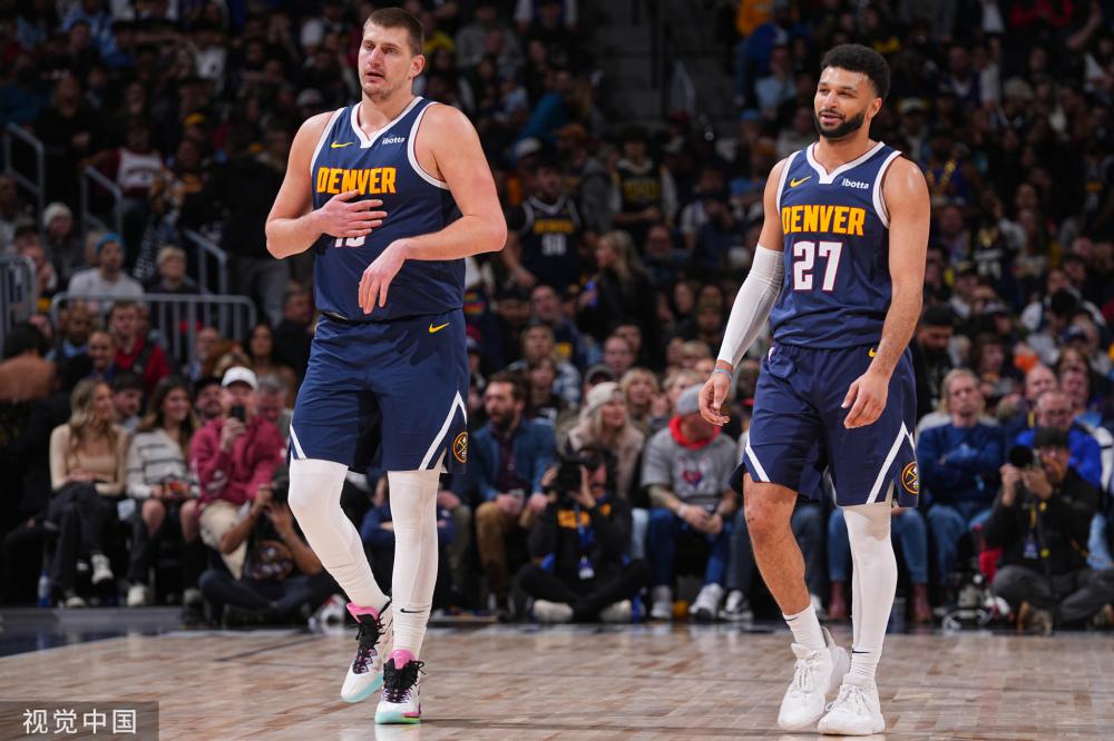 导致了巨大 导致了巨大