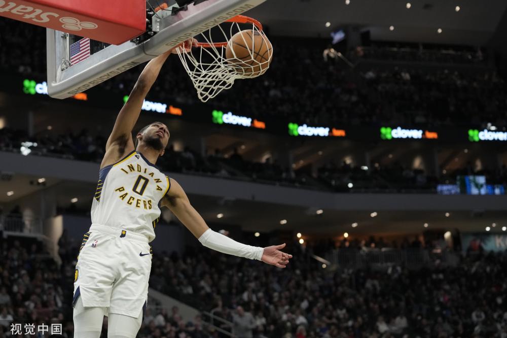 中脱颖而出 中脱颖而出