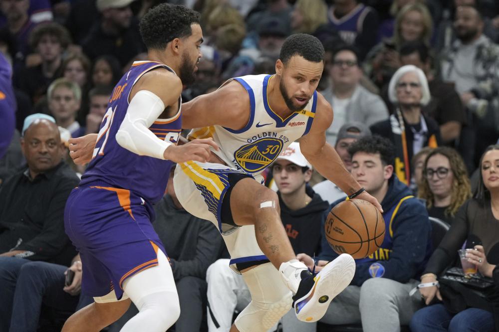 洛尼亚后卫 洛尼亚后卫